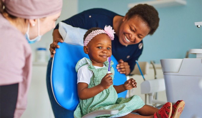 Como prevenir as cáries nos dentes de leite